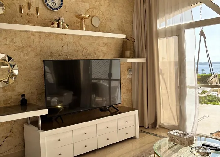 Luxurious Apartment *
